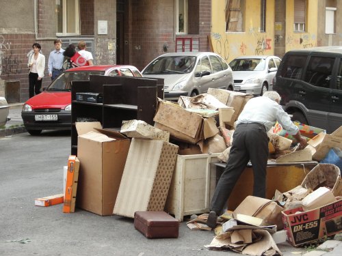 Lomtalanítás, szemétkupac Lomtalanítás, szemétkupac